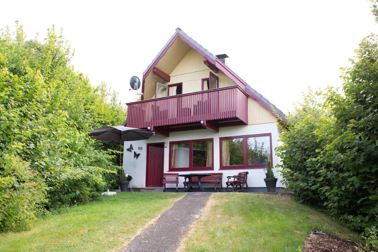 Ferienhaus "Schmetterling" Am See Im Bergland เคียร์ชไฮม์ ภายนอก รูปภาพ