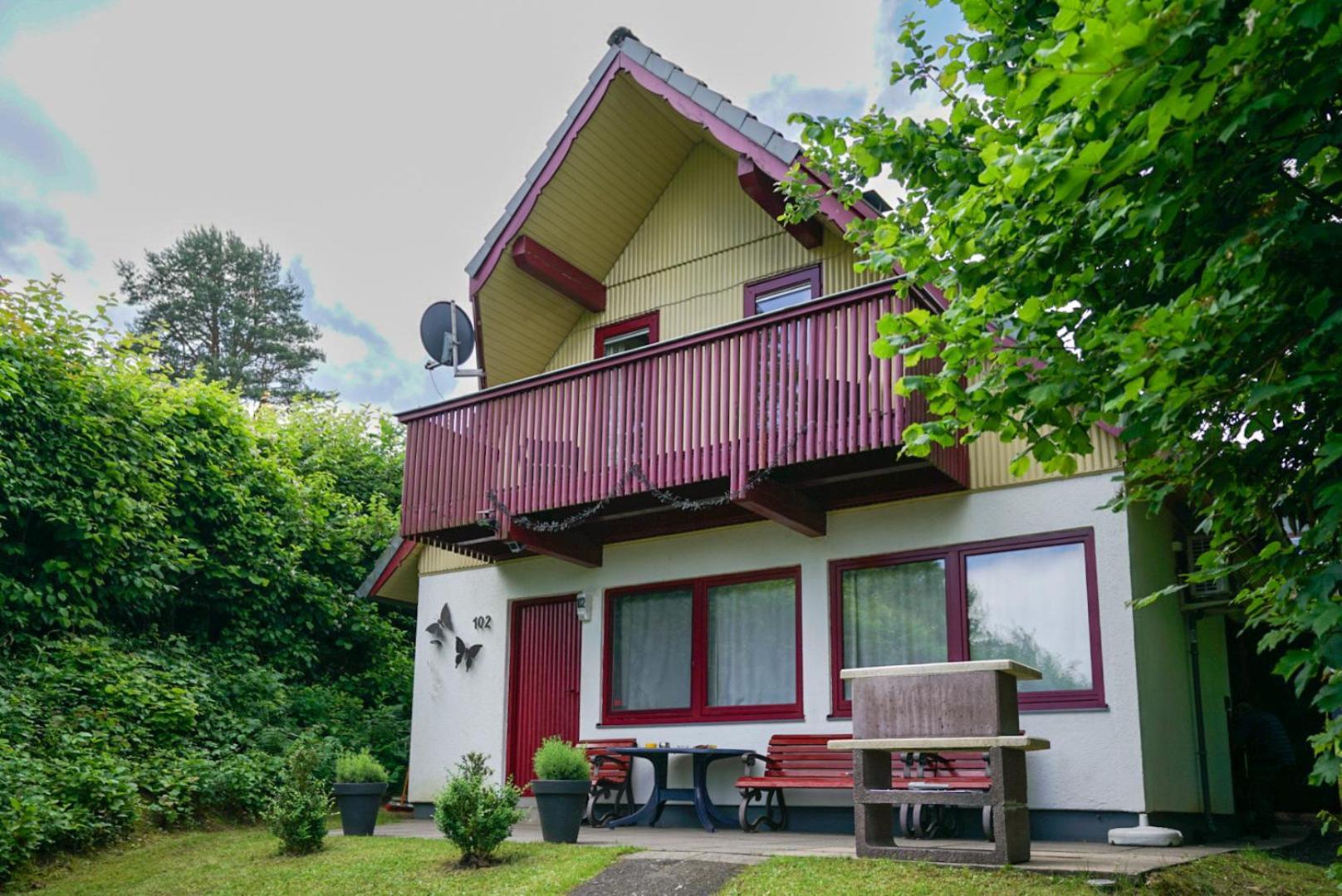 Ferienhaus "Schmetterling" Am See Im Bergland เคียร์ชไฮม์ ภายนอก รูปภาพ