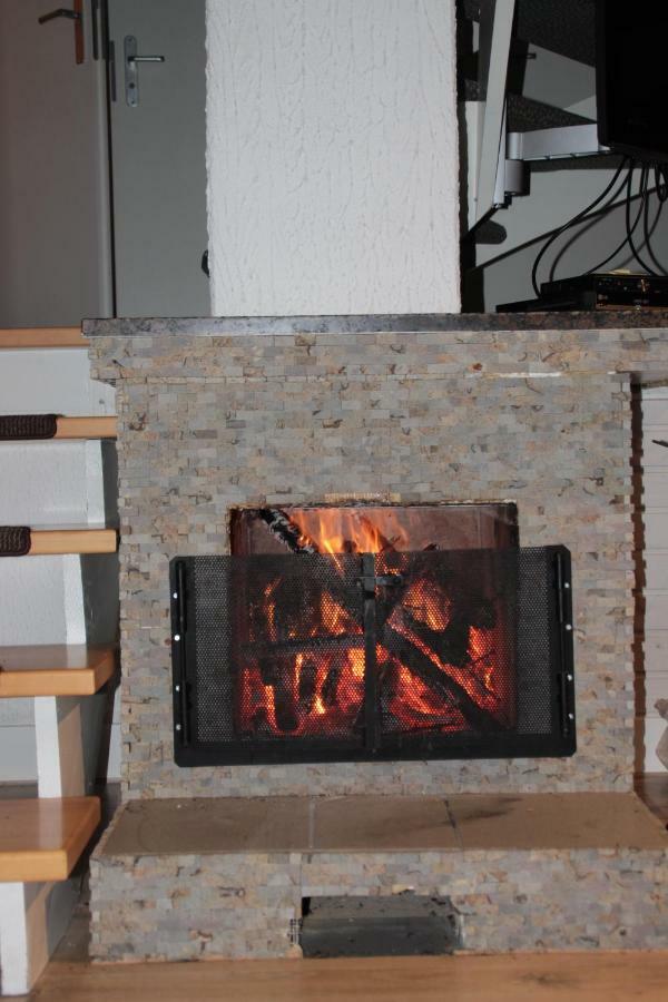 Ferienhaus "Schmetterling" Am See Im Bergland เคียร์ชไฮม์ ภายนอก รูปภาพ
